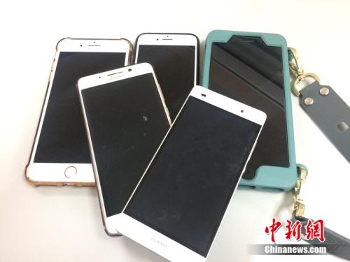 資料圖：手機(jī)。中新網(wǎng) 邱宇 攝