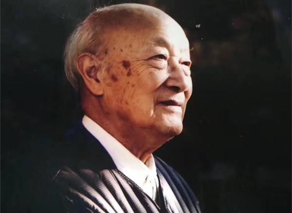 詩(shī)人屠岸逝世，享年94歲