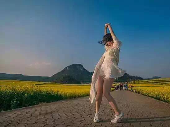 女神攻略，春游拍照技巧，怎樣讓男朋友把你拍出唯美的效果。 - 第31張 | 哇機匯
