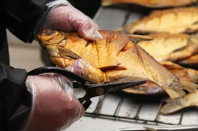蘇橋靳記熏魚：煙風味道 滿城飄香