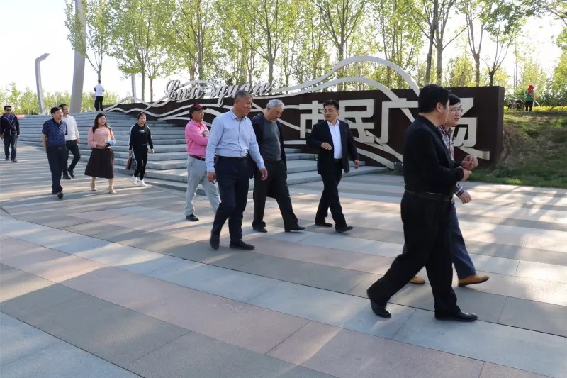 大報(bào)大刊媒體記者觀摩山東省東營市河口區(qū)經(jīng)濟(jì)社會(huì)發(fā)展情況