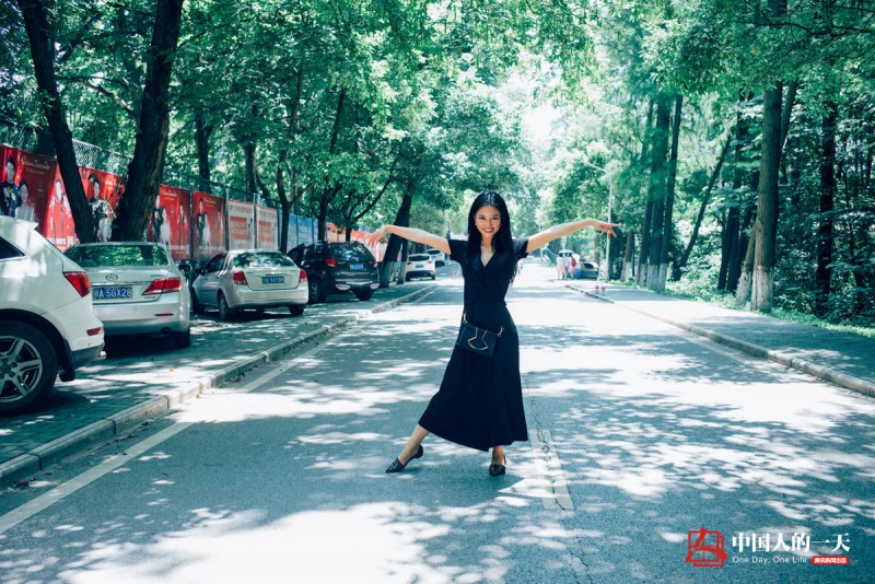 女大學(xué)生創(chuàng)業(yè)豪言這輩子都不可能打工 曾參選環(huán)球小姐