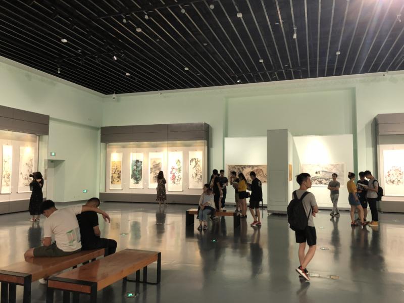 南洋之風--新加坡畫家梁振康畫展在內蒙古美術館舉辦