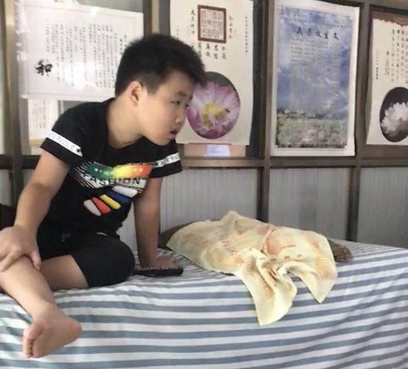 “巨榮指法”——?jiǎng)⒕諛s其人其事（二）