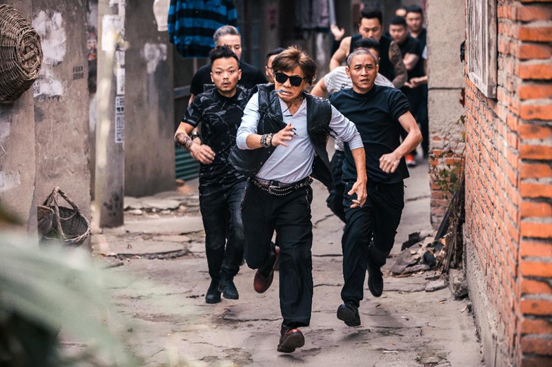 電影《站住！小偷》上映在即  鄭云尤勇梁小龍吳啟華開(kāi)啟奔跑模式