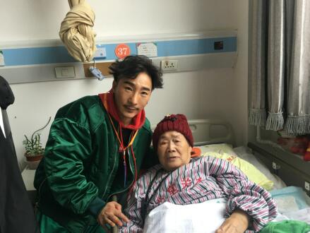 SSTV國際時尚電視《愛心100慈善萬里行》走進松堂醫(yī)院