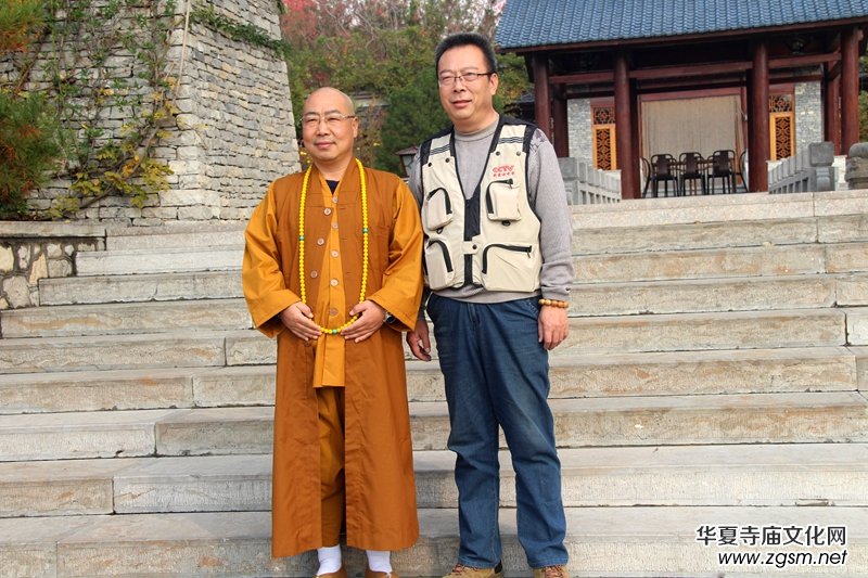 華夏寺廟文化網(wǎng)主編一行參訪山東淄博竹林寺