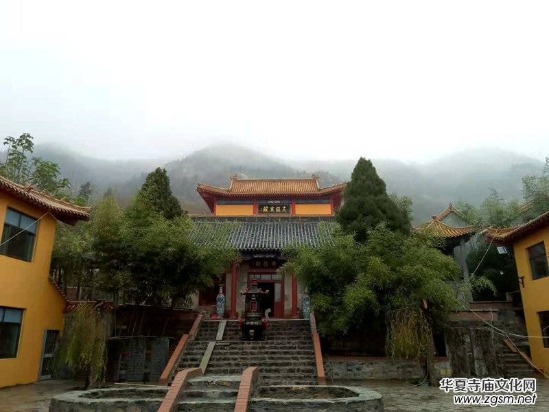 華夏寺廟文化網(wǎng)主編一行參訪山東淄博竹林寺
