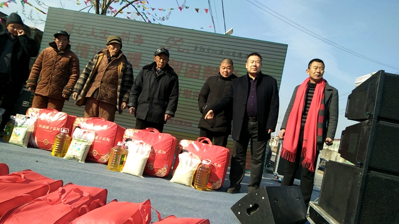 真情送溫暖 幫困獻愛心-幸福皖江志愿行《衣舊情深》之四