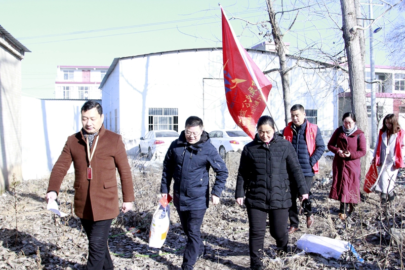 攜手共建公益讓愛(ài)灑滿人間一蚌埠商之都與舜心公益協(xié)會(huì)為貧困學(xué)童送爰心