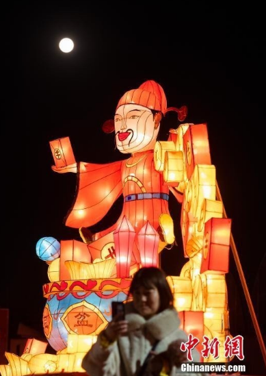 快來(lái)看！元宵夜喜提今年最大最圓月