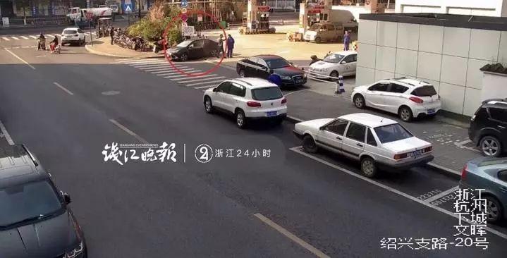 杭州男子加完油抽煙，工作人員抄起滅火器沖他一頓狂噴！這下鬧大了