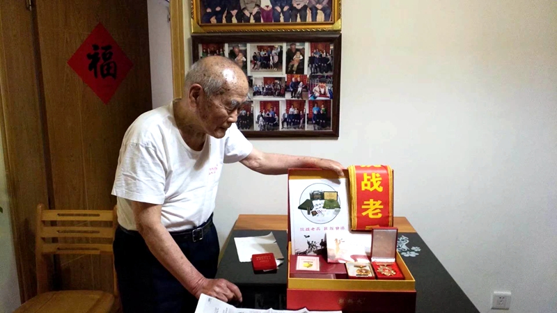 關愛老人 他是老兵 
