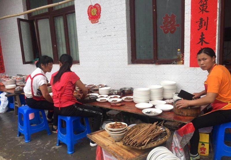 宜賓長(zhǎng)寧縣災(zāi)區(qū)的一場(chǎng)特殊婚禮