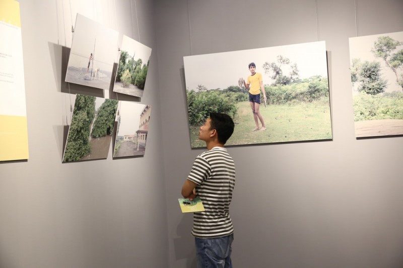 “日?！薄型馇嗄陻z影師聯(lián)展在京開展