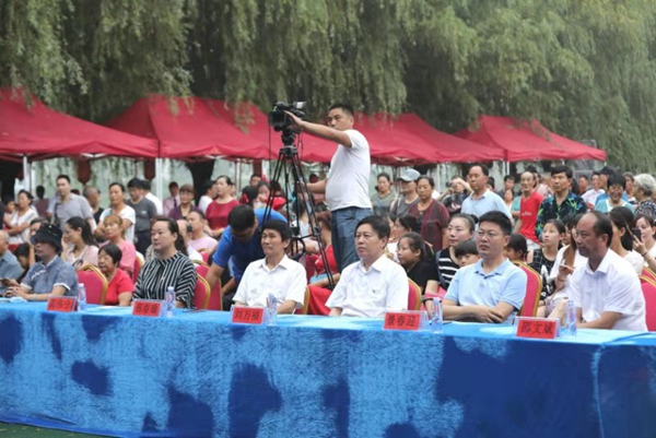 守初心文化扶貧，擔(dān)使命共奔小康 