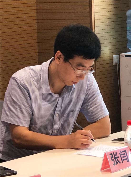 鏗鏘玫瑰攜手科技 助力中國(guó)橄欖球事業(yè)發(fā)展暨全球首例微高壓氧艙捐贈(zèng)儀式及高端研討會(huì)在京舉辦