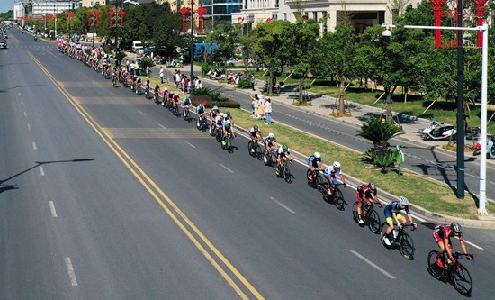 江西橫峰：第十屆環(huán)鄱陽(yáng)湖國(guó)際自行車大賽今日開(kāi)賽
