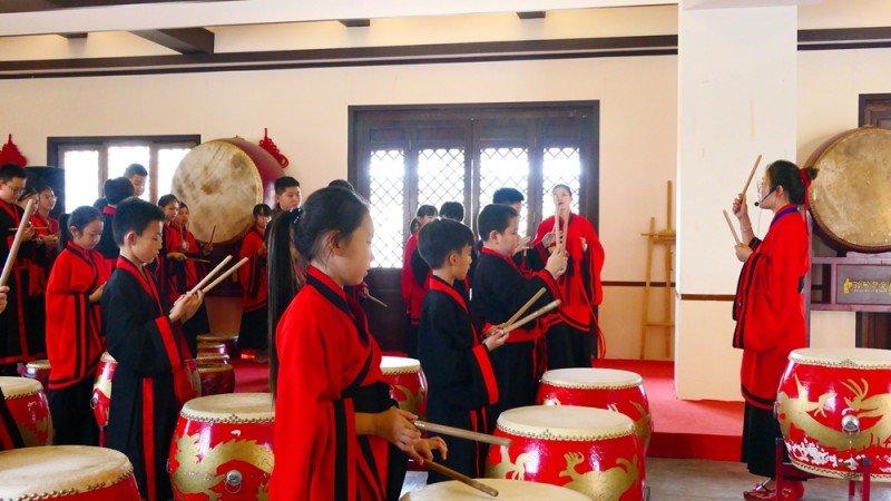  中聯(lián)潤(rùn)智騏航教育組織潤(rùn)騏國(guó)學(xué)研修體驗(yàn)營(yíng)，獻(xiàn)禮祖國(guó)70華誕