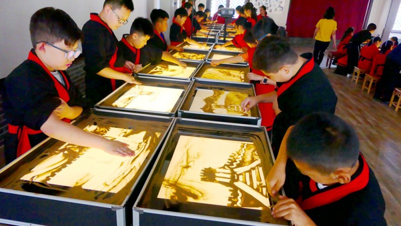  中聯(lián)潤(rùn)智騏航教育組織潤(rùn)騏國(guó)學(xué)研修體驗(yàn)營(yíng)，獻(xiàn)禮祖國(guó)70華誕