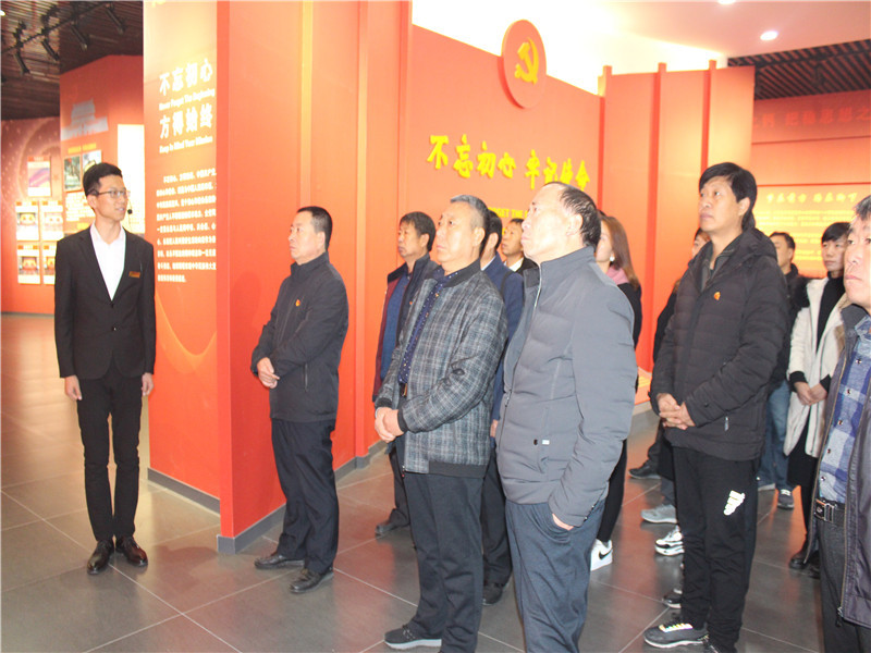 高青縣花溝學(xué)區(qū)教育黨總支組織開展黨性實踐教育活動