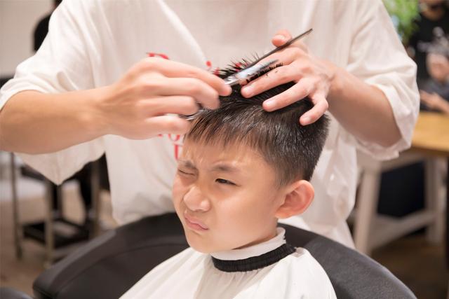被套路毀掉的美發(fā)業(yè):34萬家企業(yè) 沒一家上市公司？