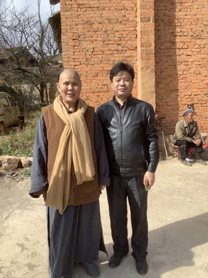 中共宜良縣委統(tǒng)戰(zhàn)部舉行“春融同心、新春送祝福”暨靈恩寺迎新春、送溫暖服務(wù)社會(huì)活動(dòng)