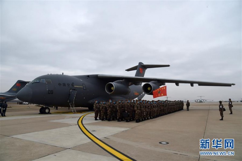 空軍出動(dòng)3型11架運(yùn)輸機(jī)多地同步向武漢空運(yùn)醫(yī)療隊(duì)員