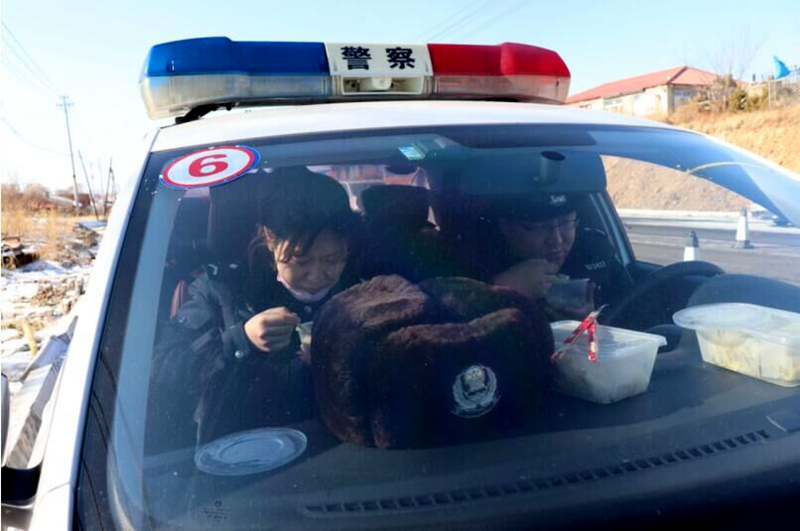  內(nèi)蒙古：雙警家庭，戰(zhàn)“疫”路上攜手前行