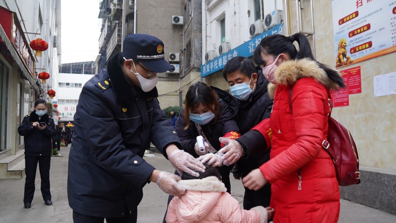 四川劍閣抗疫一線守護的戰(zhàn)士們