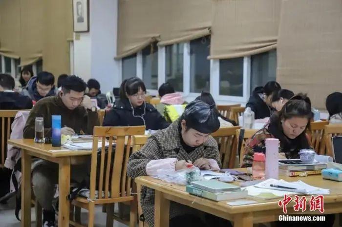 874萬畢業(yè)生就業(yè)怎么辦？高考會(huì)否延期？教育部回應(yīng)