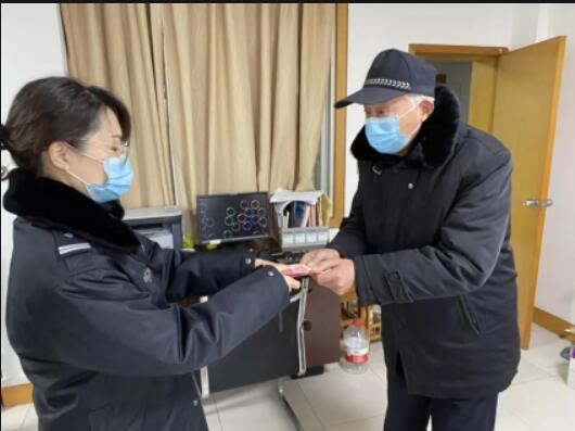涓涓細流 匯成大海——廣大黨員踴躍捐款抗擊疫情