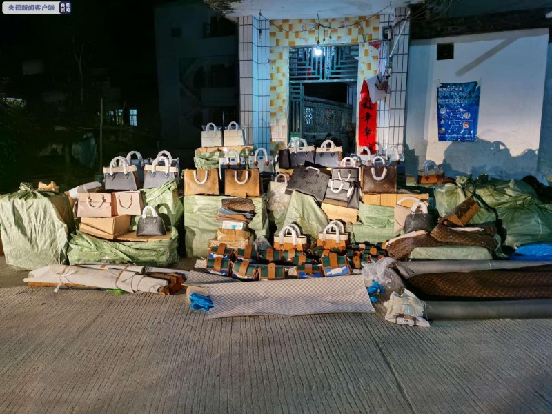 保護知識產(chǎn)權(quán) 打擊制假全產(chǎn)業(yè)鏈 上海警方通報兩起特大制假售假案