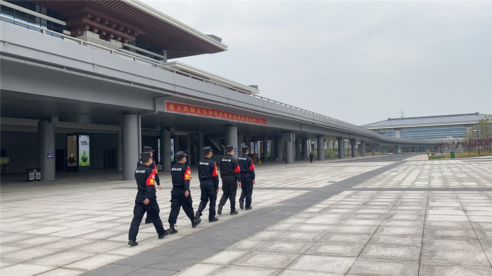 五一我在崗丨致敬！向每一位在勞動(dòng)節(jié)堅(jiān)守崗位的人民警察