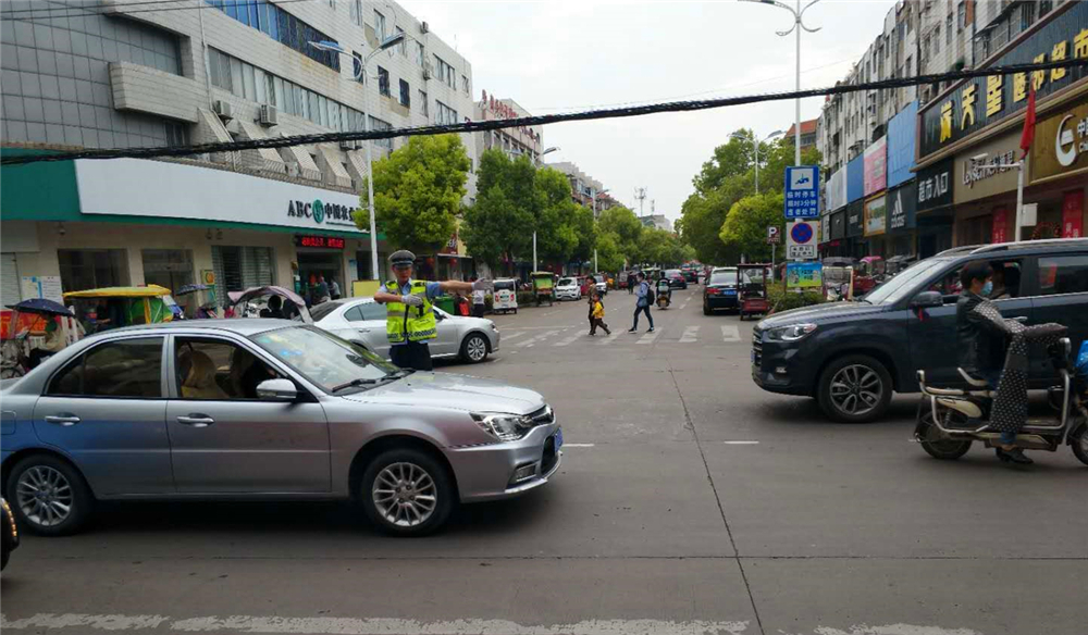 五一我在崗丨致敬！向每一位在勞動(dòng)節(jié)堅(jiān)守崗位的人民警察