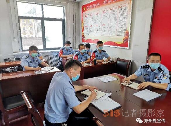 鄭州乘警五大隊(duì)：結(jié)合紀(jì)律作風(fēng)教育整頓活動(dòng)開(kāi)展實(shí)戰(zhàn)化大練兵活動(dòng)