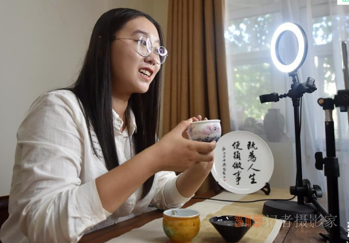 “90后”女大學(xué)生變身“非遺創(chuàng)客”