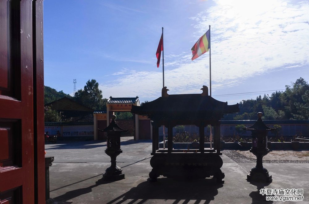 江西于都普照寺新任主持開(kāi)修法師晉院暨消災(zāi)法會(huì)進(jìn)行中