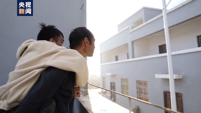 僅手指能動(dòng)！18歲山村病殘青年如何逆襲成電競(jìng)主播？