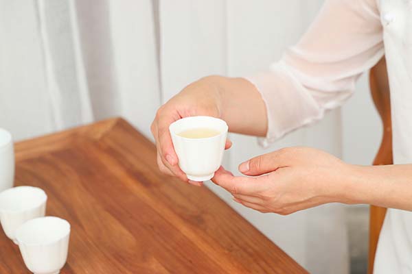 喝茶的基本禮儀，你了解多少？