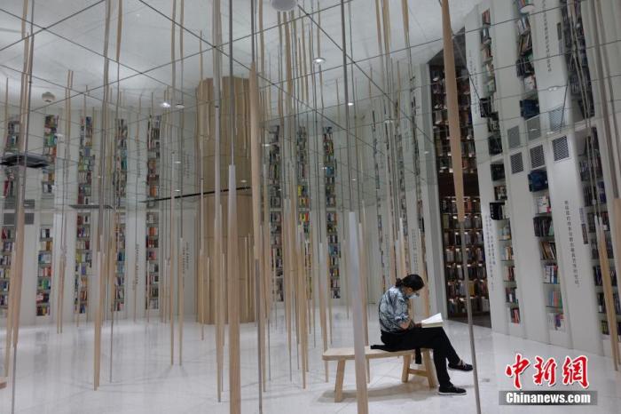 看紙書、聽書……讀屏?xí)r代，你的閱讀方式變了嗎？