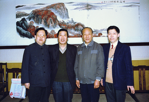 在小文章中堅(jiān)守大情懷——張慶和詩文讀后