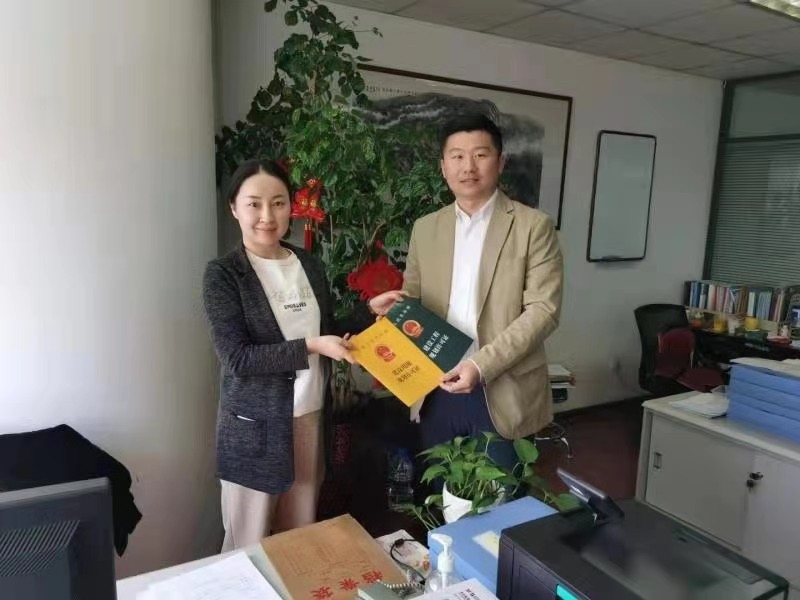 大連自貿(mào)片區(qū)首個(gè)建設(shè)項(xiàng)目實(shí)現(xiàn)一天內(nèi)“兩證齊發(fā)”