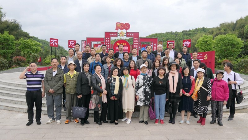 中國文藝名家“品讀大美贛鄱 放歌萬年石鎮(zhèn)”采風系列活動成功舉辦