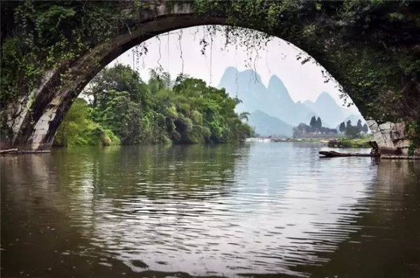 俄羅斯人拍了幾張中國(guó)的照片，獲得了國(guó)際頭獎(jiǎng)，驚艷了全世界。 