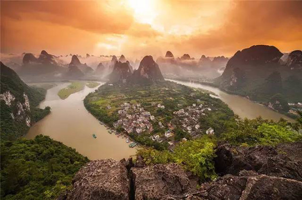 俄羅斯人拍了幾張中國(guó)的照片，獲得了國(guó)際頭獎(jiǎng)，驚艷了全世界。 