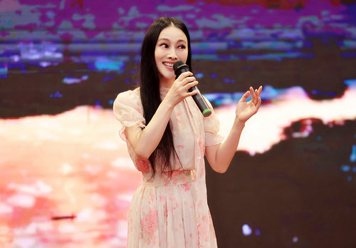 中華詩詞學會演藝界詩詞工作委員會成立暨詩詞吟誦大會在京舉行