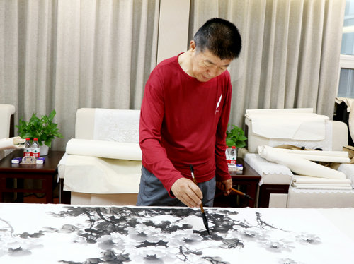 李偉民:以新時代藝術(shù)視角創(chuàng)作書畫之魂