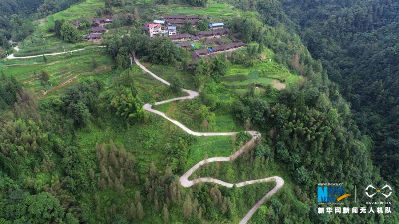 重慶酉陽：土家古寨藏深山 傳統(tǒng)村落續(xù)鄉(xiāng)愁