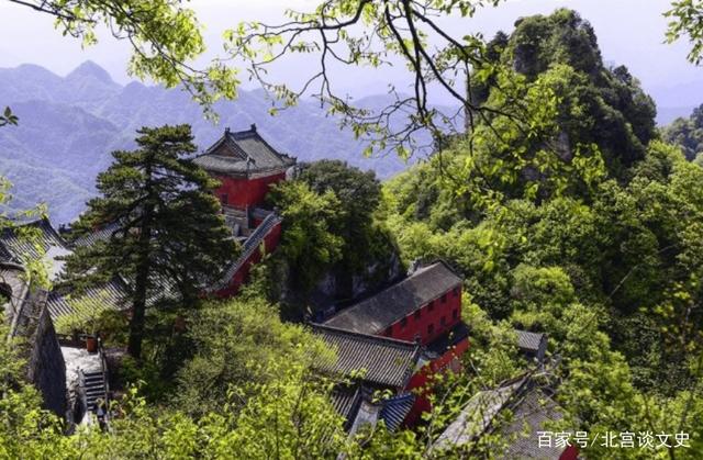 武當?shù)拦美钫\玉：活到118歲，晚年生黑發(fā)長新牙，臨終留下三個字
